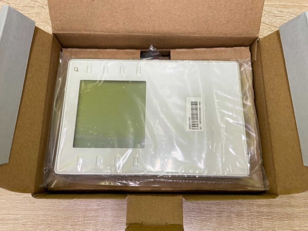 OPEN BOX Siemens QMX3.P34 White Room Operator Unit w/ Temperature Sensor