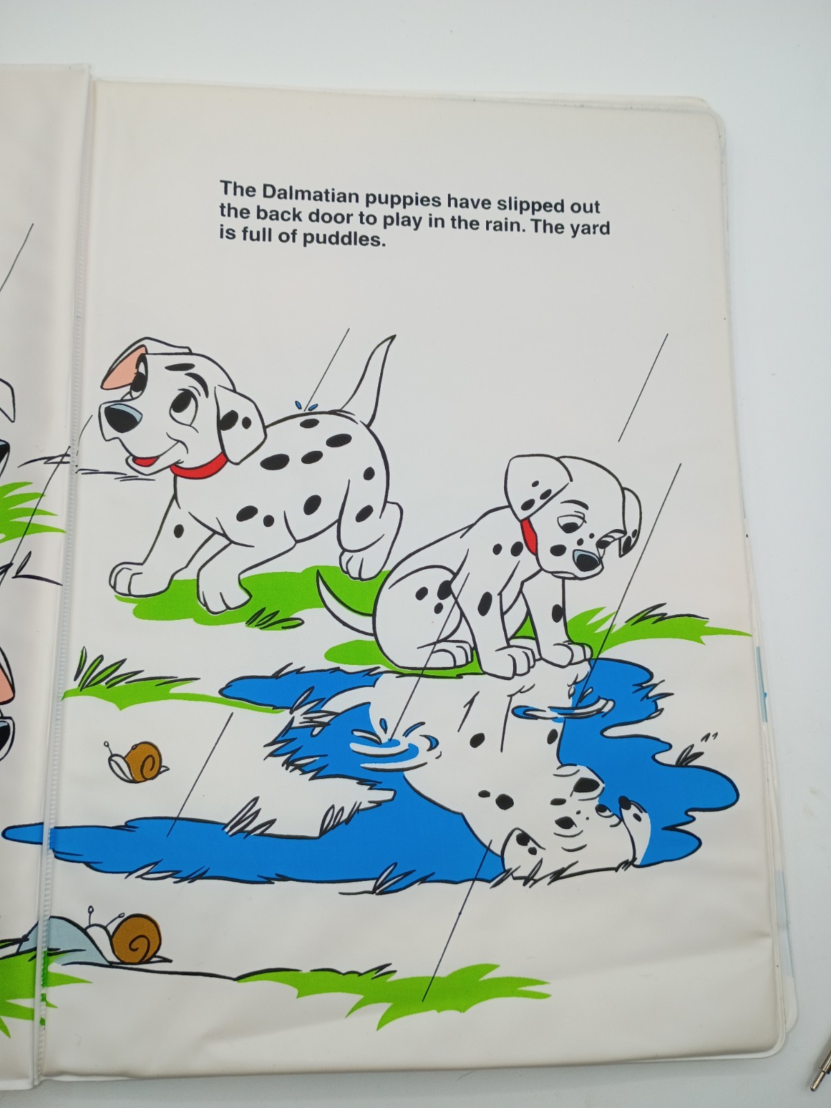 Vtg.1992 The Walt Disney Co. 101 Dalmatians Lots Of Spots Soft Vinyl Bath Book