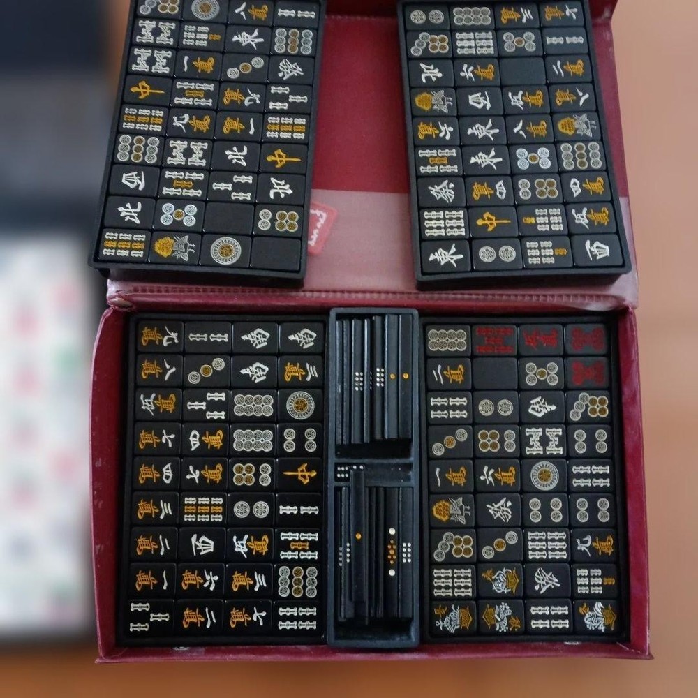 mahjong set
