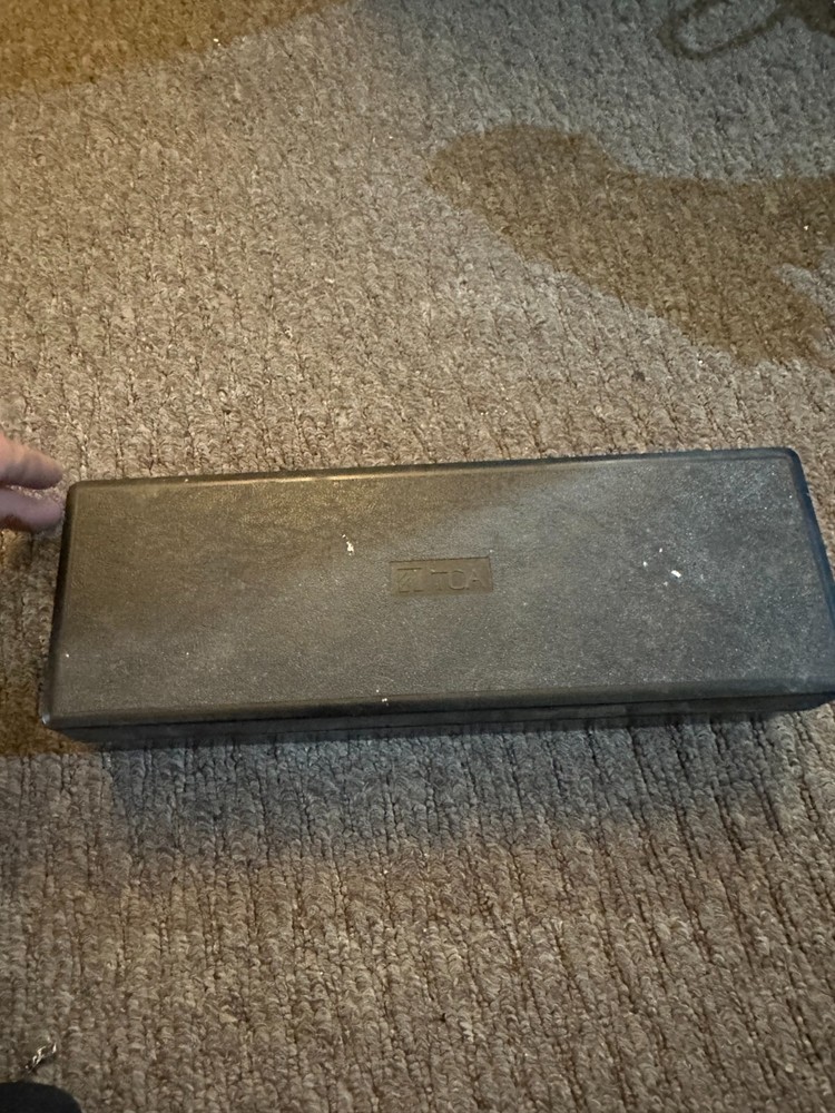 Redback Professional Handheld Unidirectional Dynamic Microphone C0383