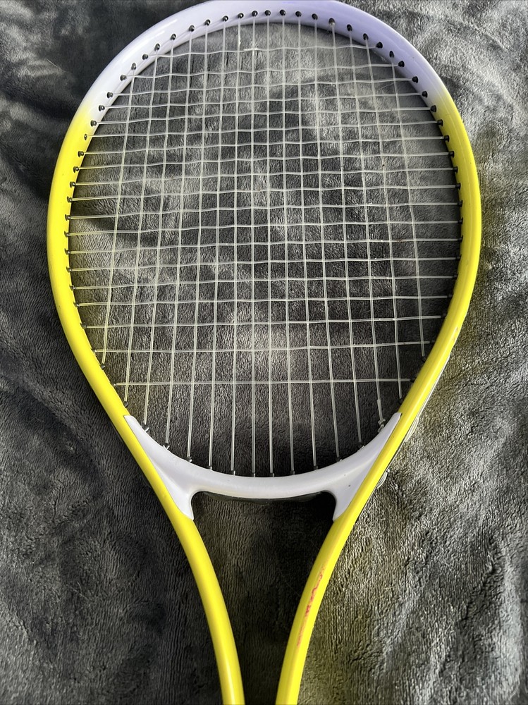 BRAND UNKNOWN Tennis Racket (about) 4" Grip