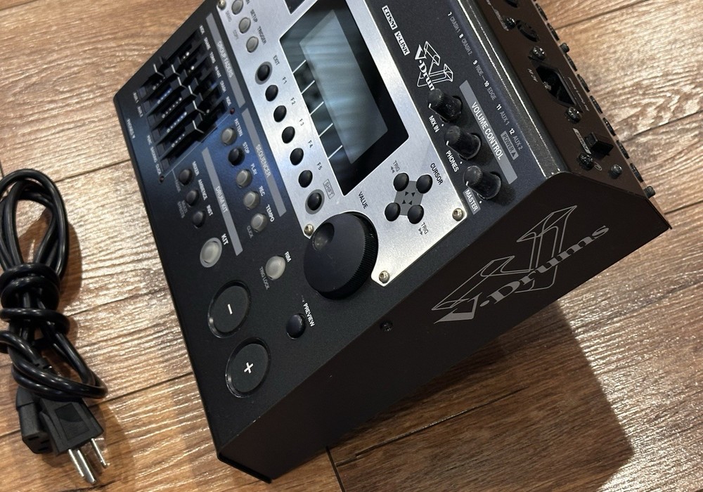 Roland TD-12 Drum Module.....New LCD Installed, Tested in Excellent Condition