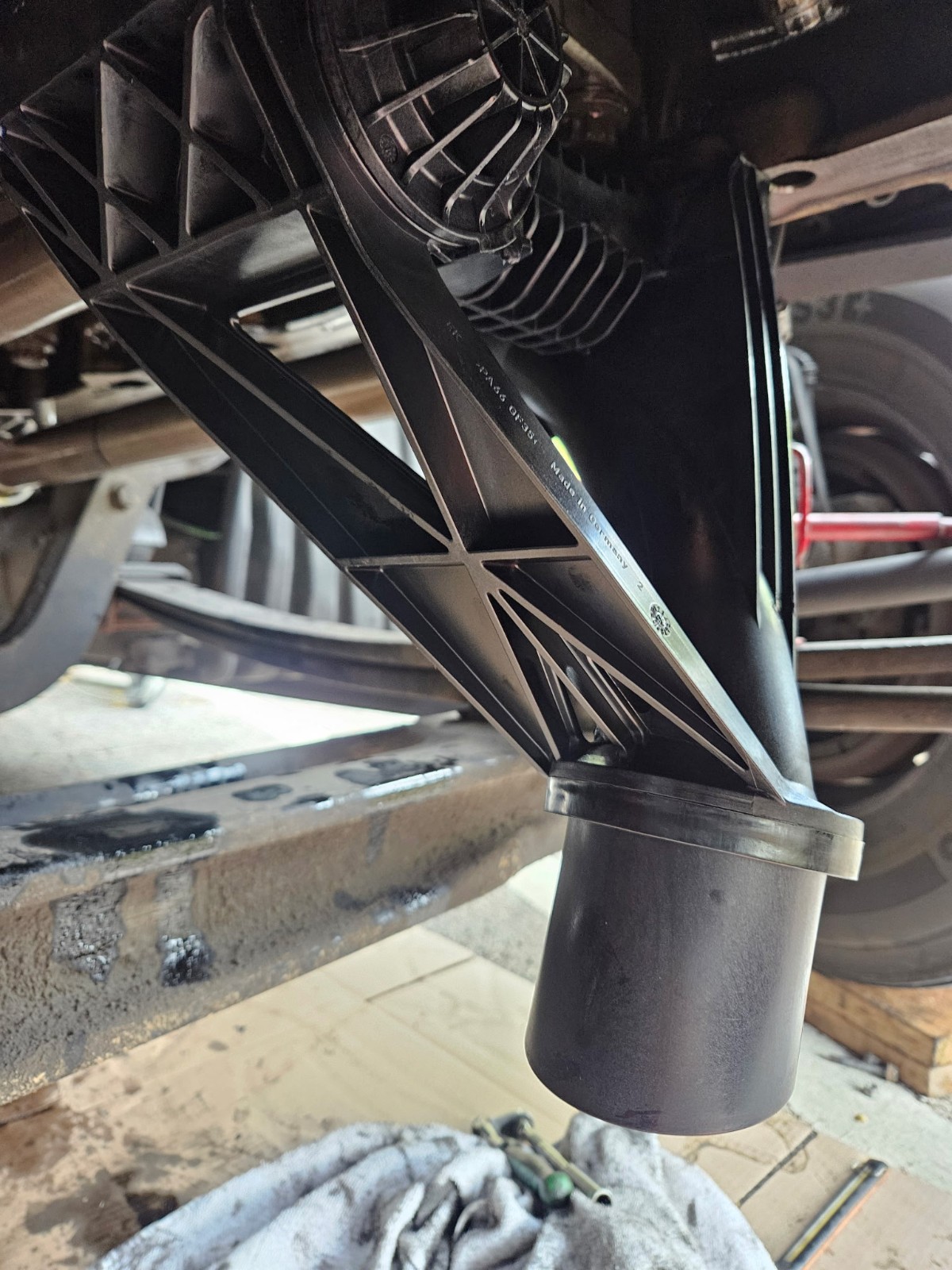 Detroit Diesel DD15 Oil Suction Manifold Kit + Gaskets + Filters | 100% Genuine