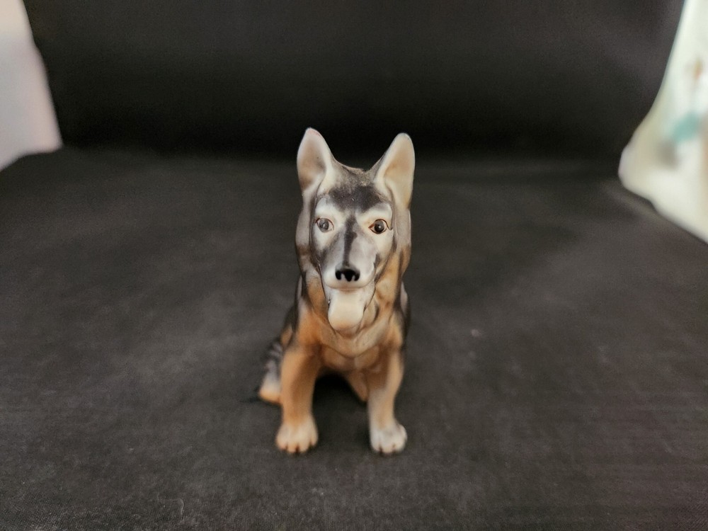 Vintage German Shepherd Sitting Figurine