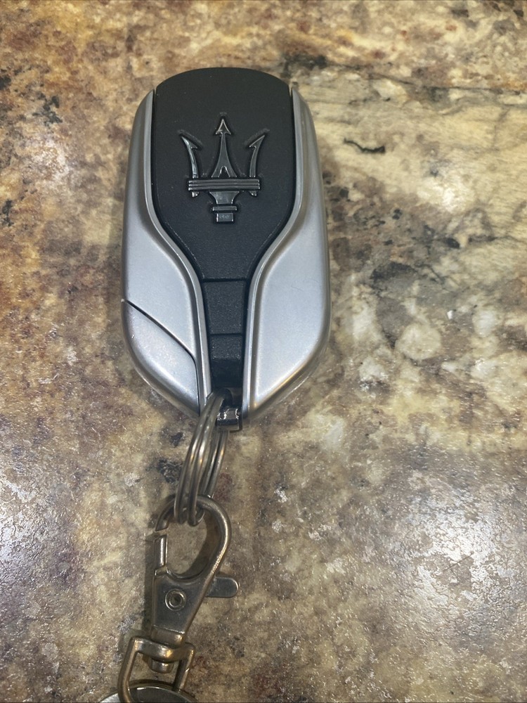 2017-2022 MASERATI LEVANTE KEYLESS ENTRY REMOTE KEY OEM