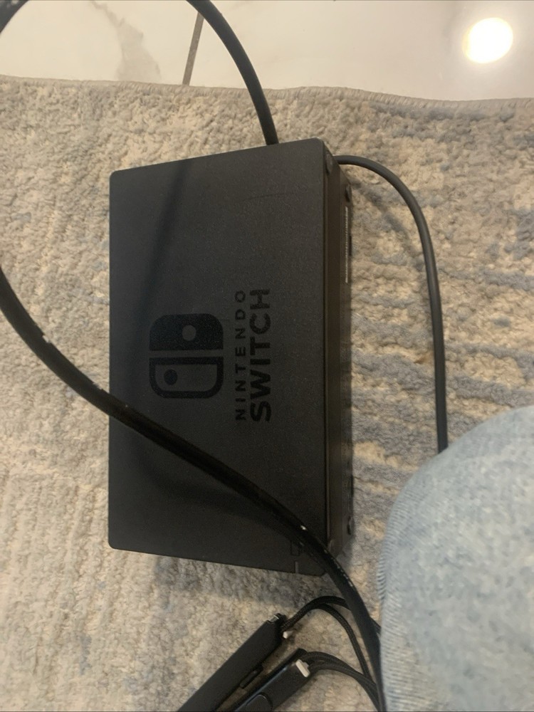 Nintendo Switch Console Bundle Super Mario Bros. U Deluxe Joy-Con Dock Grip Case