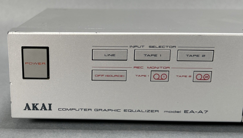AKAI EA-A7 Graphic Equalizer - Silver