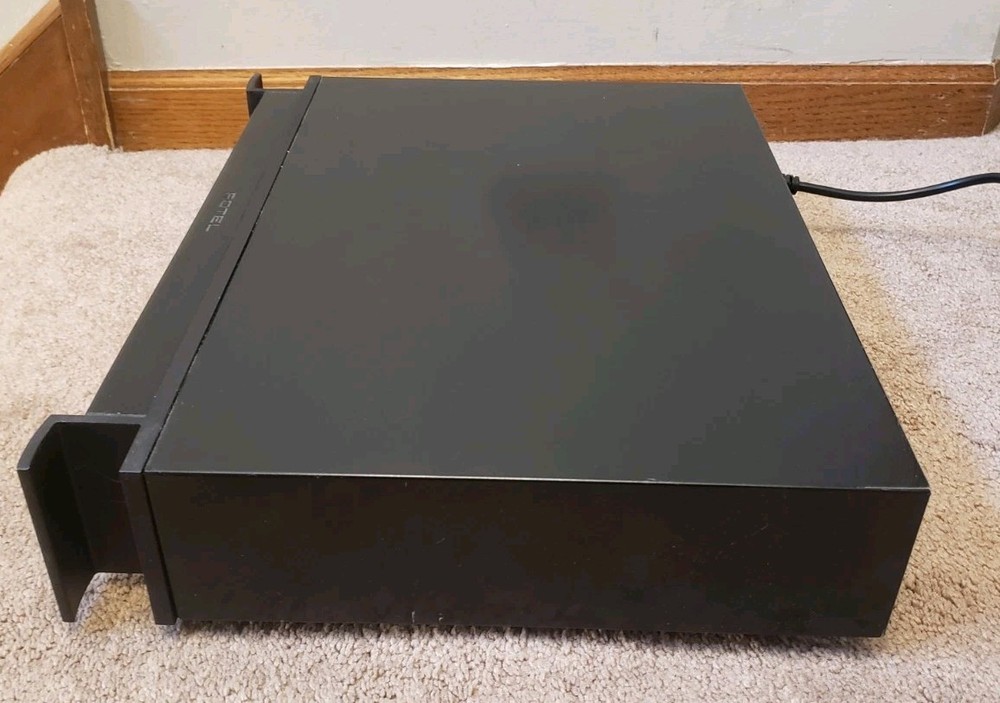 Rotel RCD-1072 CD Player with Remote