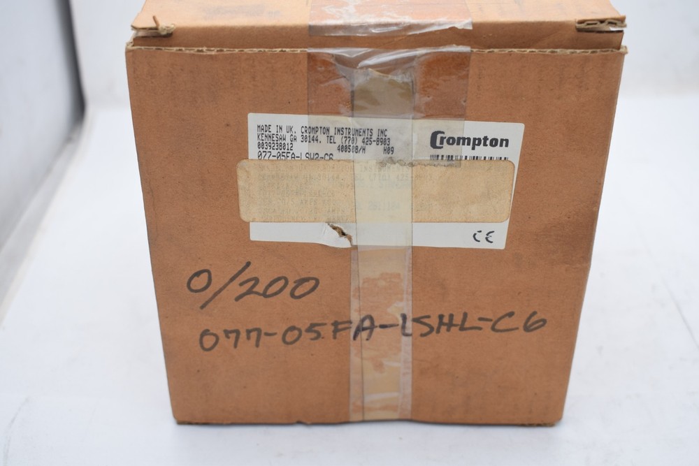 NEW Crompton Instruments 077-05FA-LSHL-C6 Panel Meter 0-200 AC Amps