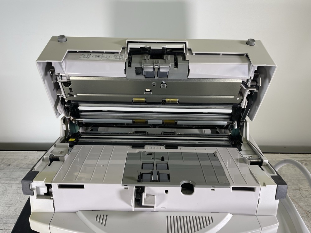 FUJITSU FI-6770 (PA03576-B165) FLATBED DOCUMENT SCANNER