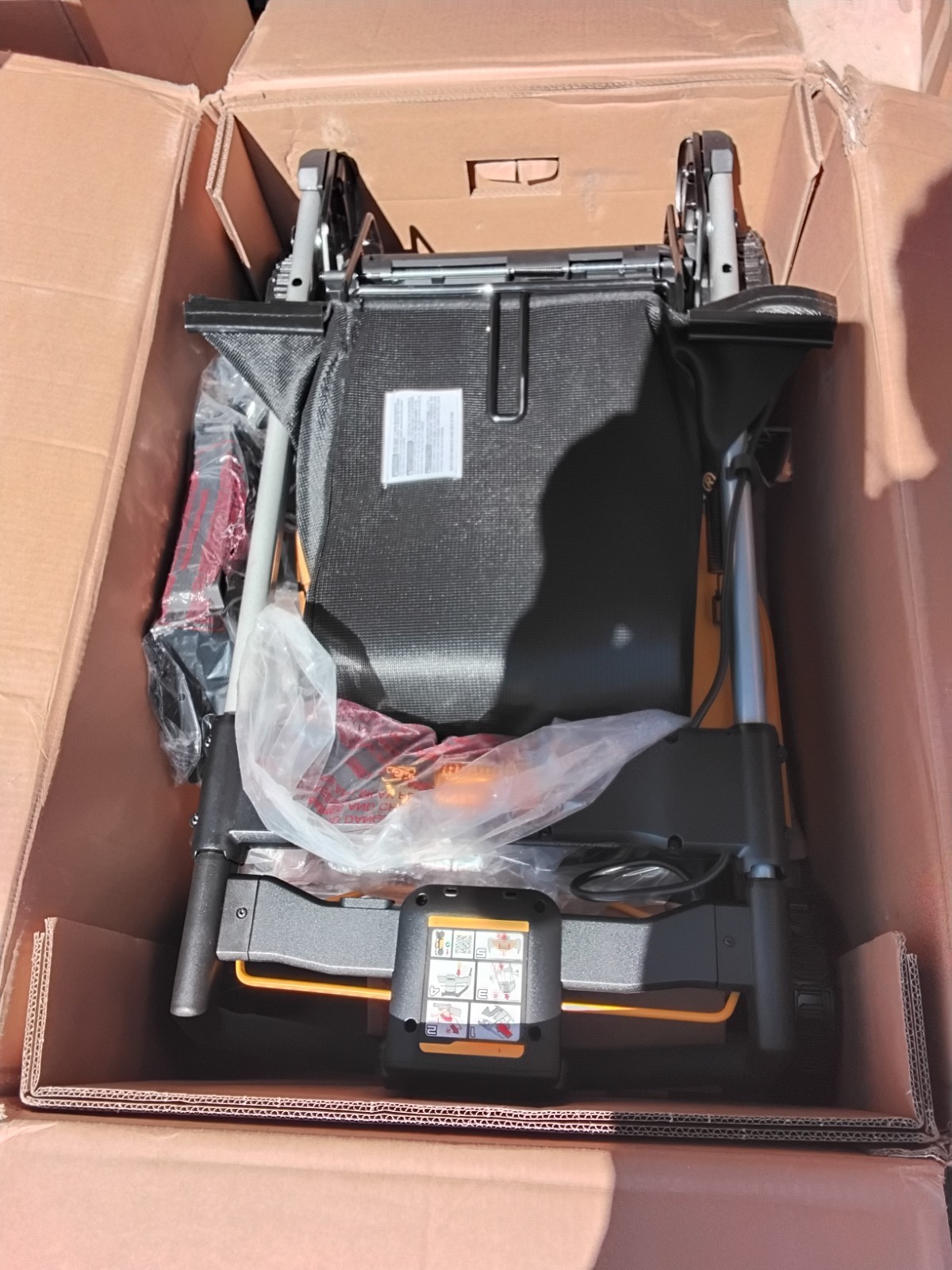 DCMWP234 Dewalt - 21 in. 2X20V MAX* XR Brushless Cordless Push Lawn Mower