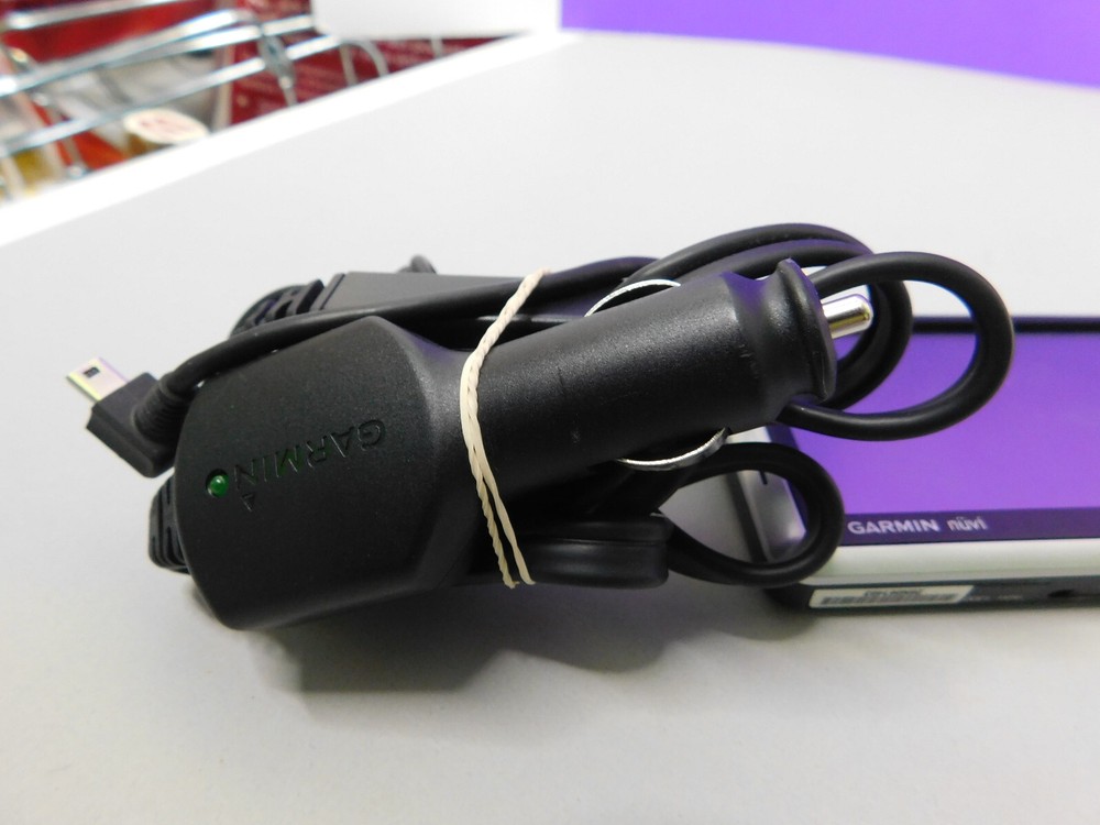 Garmin nuvi 1300 tested powers up