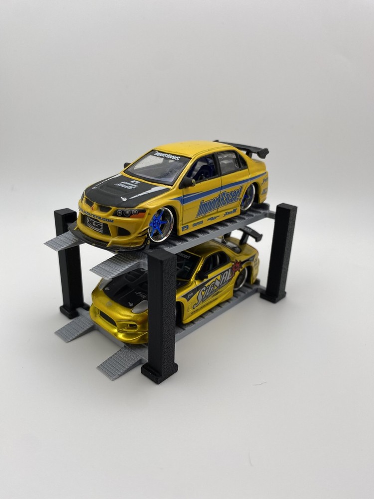1:64 Scale 4 Post Diecast Garage Lift Display 2 tier