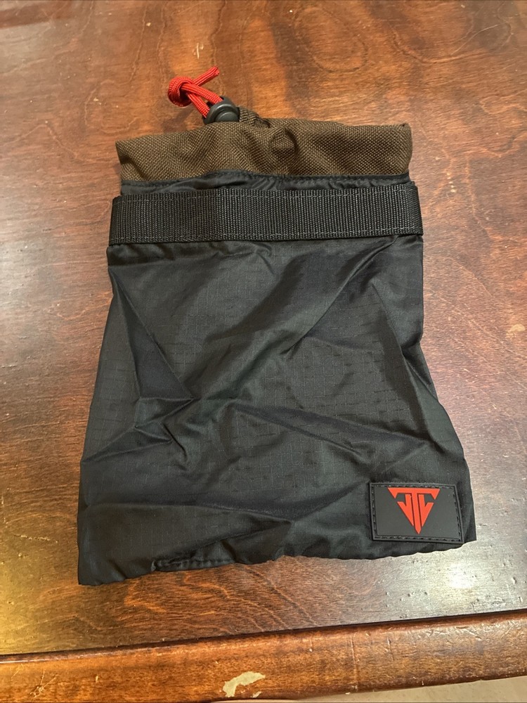 Trophyline venatic pouch