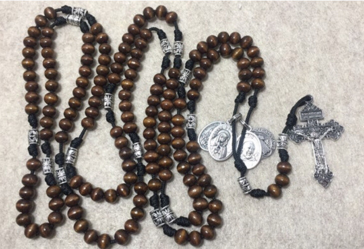 20 Decade Catholic Rosary- Wooden beads Rosary -4 Saint Medals - Handmade
