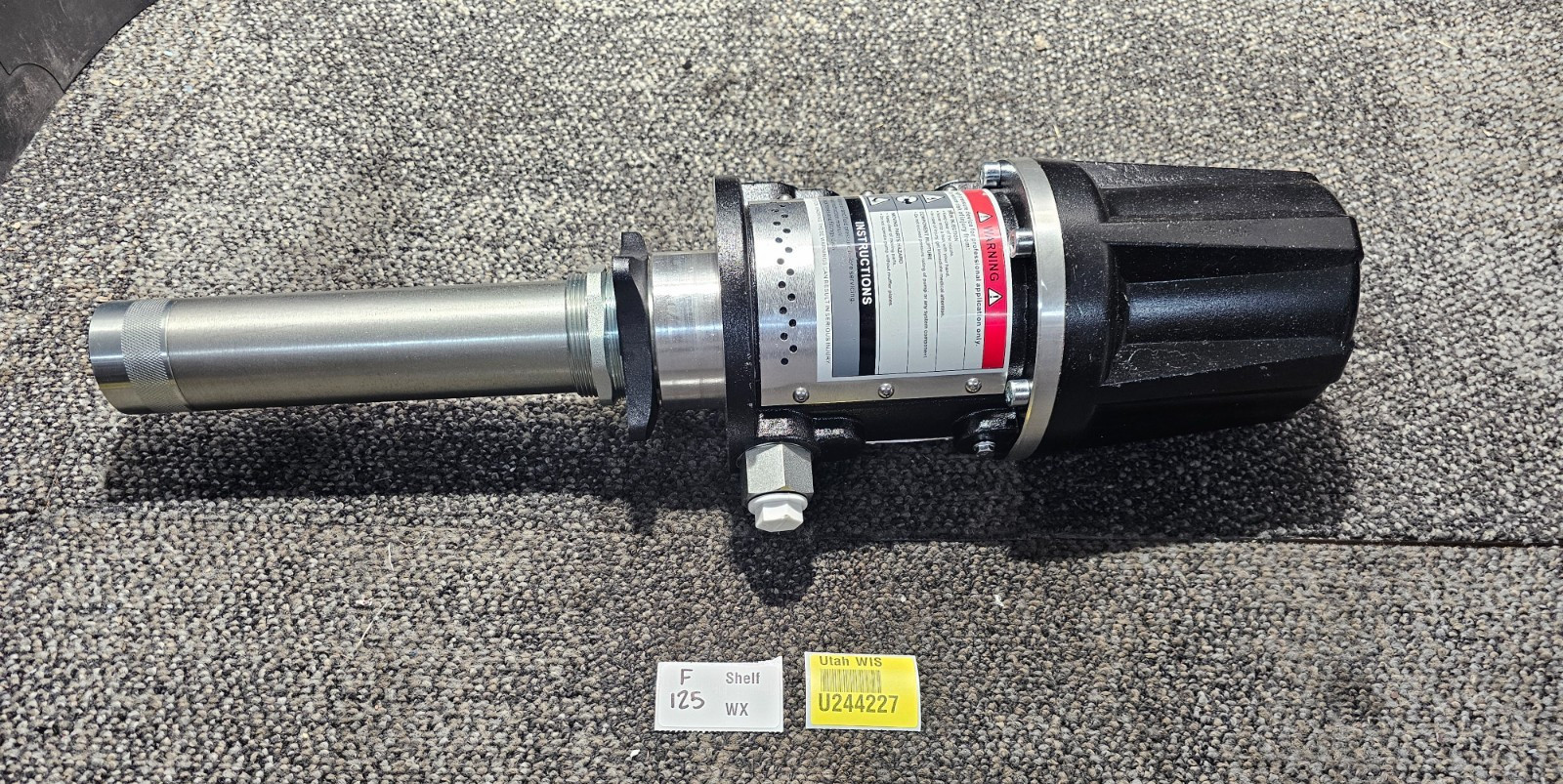 Roughneck Heavy-Duty Air-Operated Oil Pump, 10.6 GPM, 5:1 Pressure Ratio