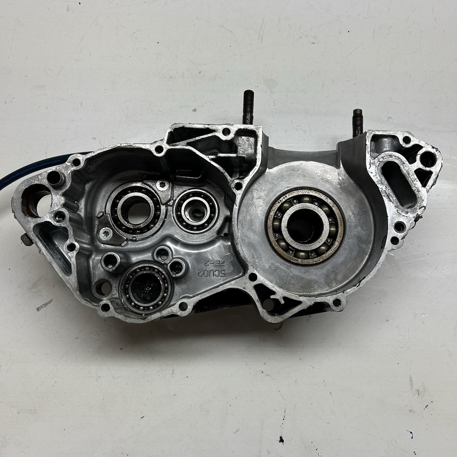 11 - 26 YAMAHA YZ 250 X 2 STROKE LEFT SIDE CRANK CASE BOTTOM END