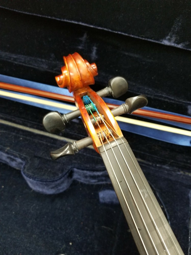 Gewa Ideale 4/4 Violin with Hard Shell Case