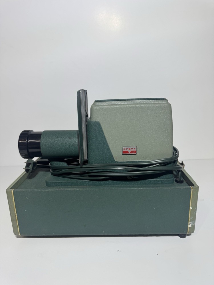 Vintage Argus 300 Projector With Case - Tested Working
