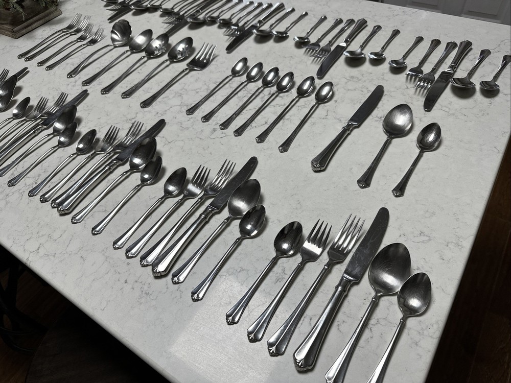 Oneida Juilliard Cube Stainless Flatware 78 Pc, 6 Place Service for 10 + Serving