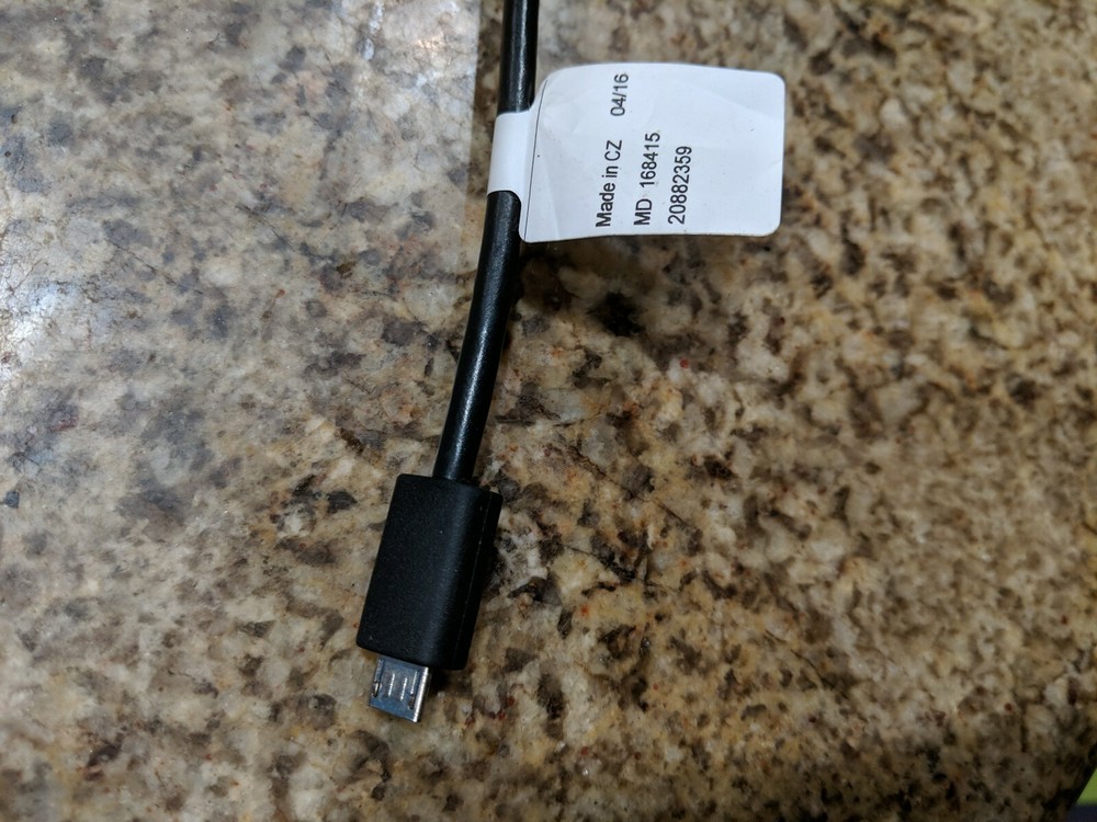 Mercedes usb cable A2228204415