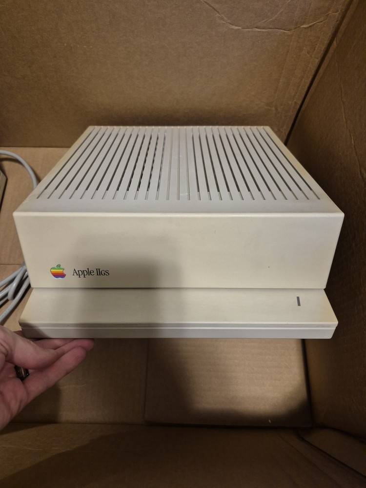 Apple II GS A2S6000 Vintage Computer