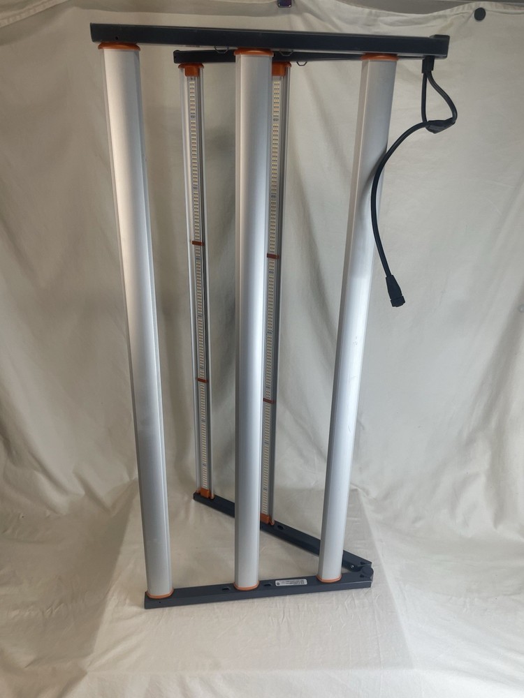 Fluence RAZR 4+ LED Light Module (4 Panel) 600W Vertical Grow Light