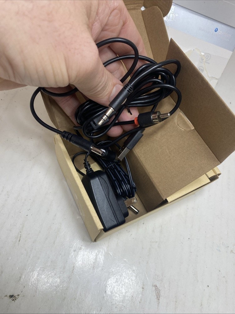 New esinkin W29 Bluetooth Audio Receiver 2AZA90-W29