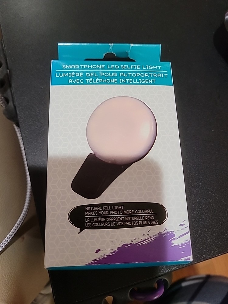 Smartphone LED Selfie Light - Clip On - USB Rechargeable - Black