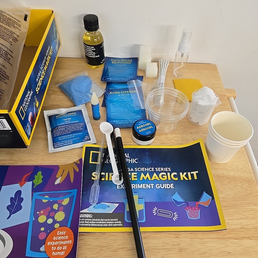 NATIONAL GEOGRAPHIC Mega Science Magic Kit – Science Kit for Kids New