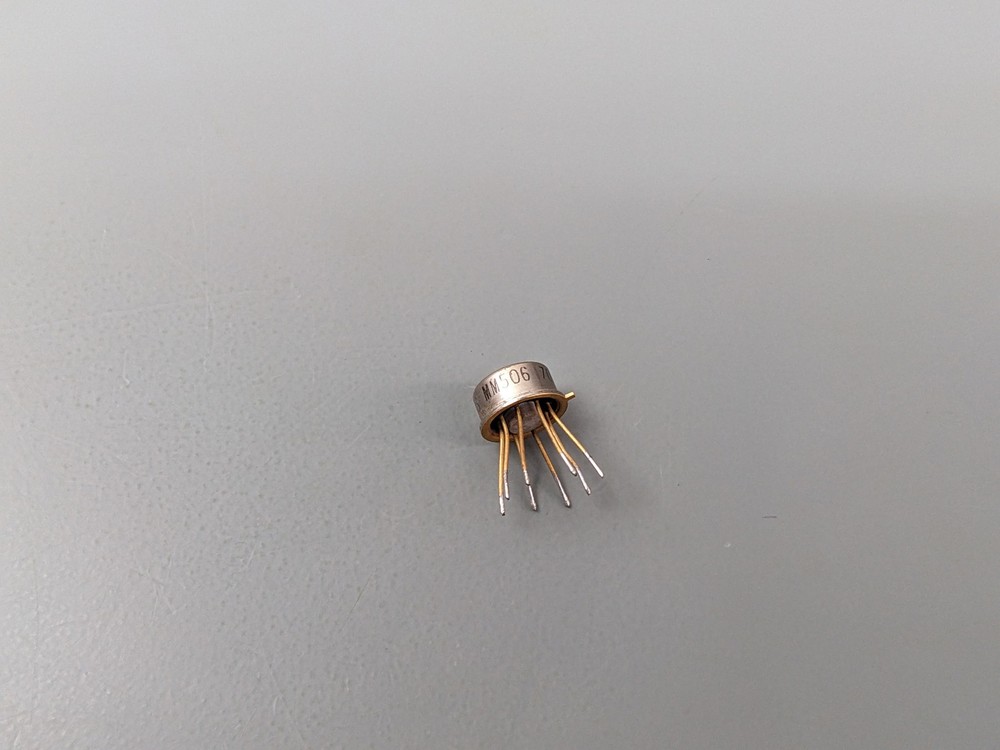MM506 Dynamic Shift Register IC Dual 100 Bit - Used, Free Shipping