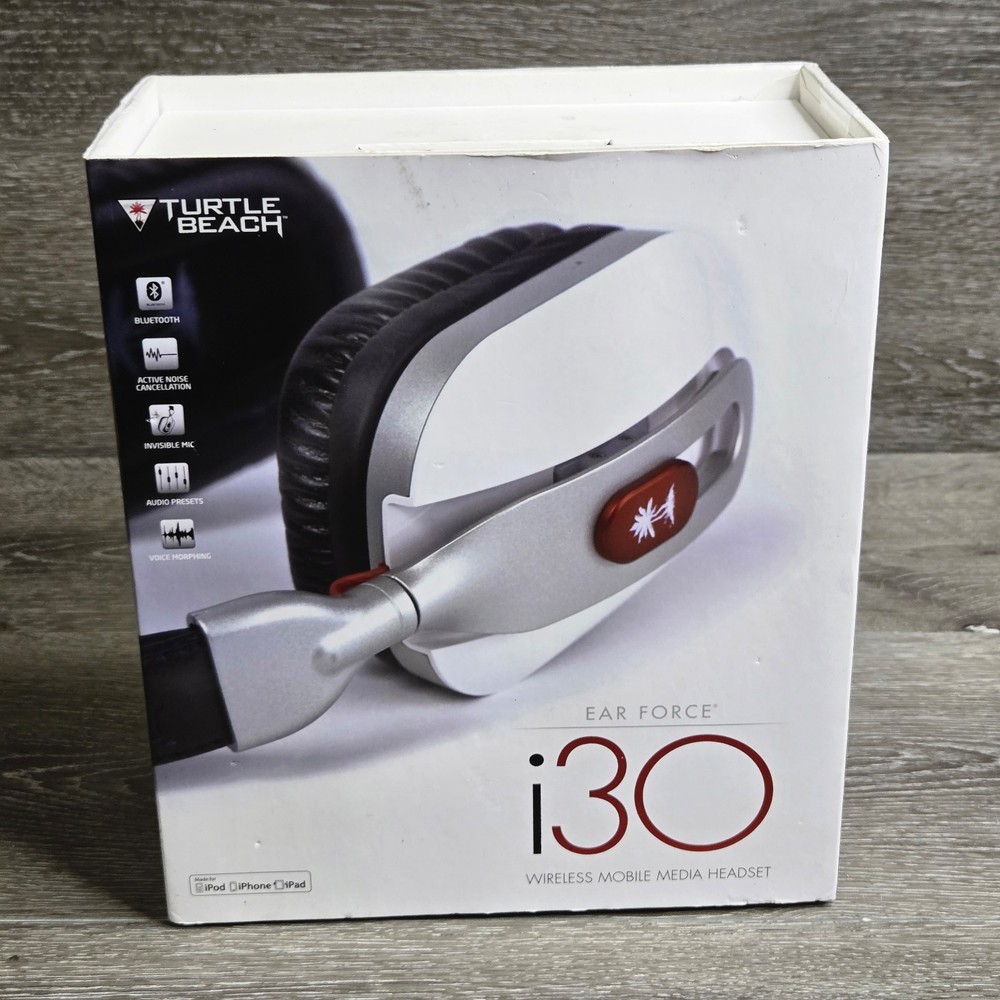 Turtle Beach Ear Force i30 Wireless Bluetooth Mobile Media Headset w/ Box & Acce