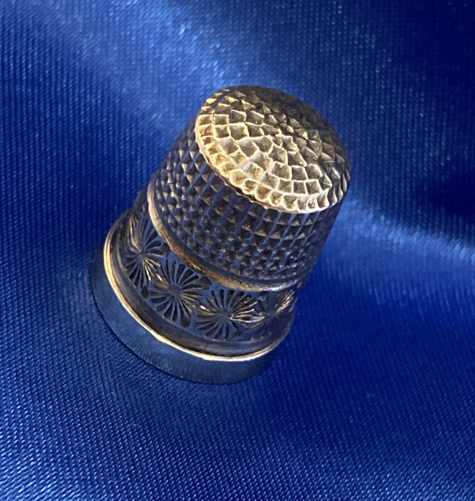 Early 1900’s Chester Hallmark Charles Horner SOLID SILVER THIMBLE No:7