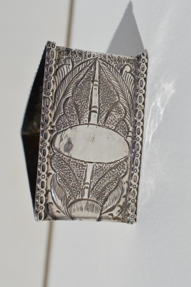 ANTIQUE STERLING SILVER ENGRAVED TRIANGLE NAPKIN RING MAKER SIGNED JUDAICA?