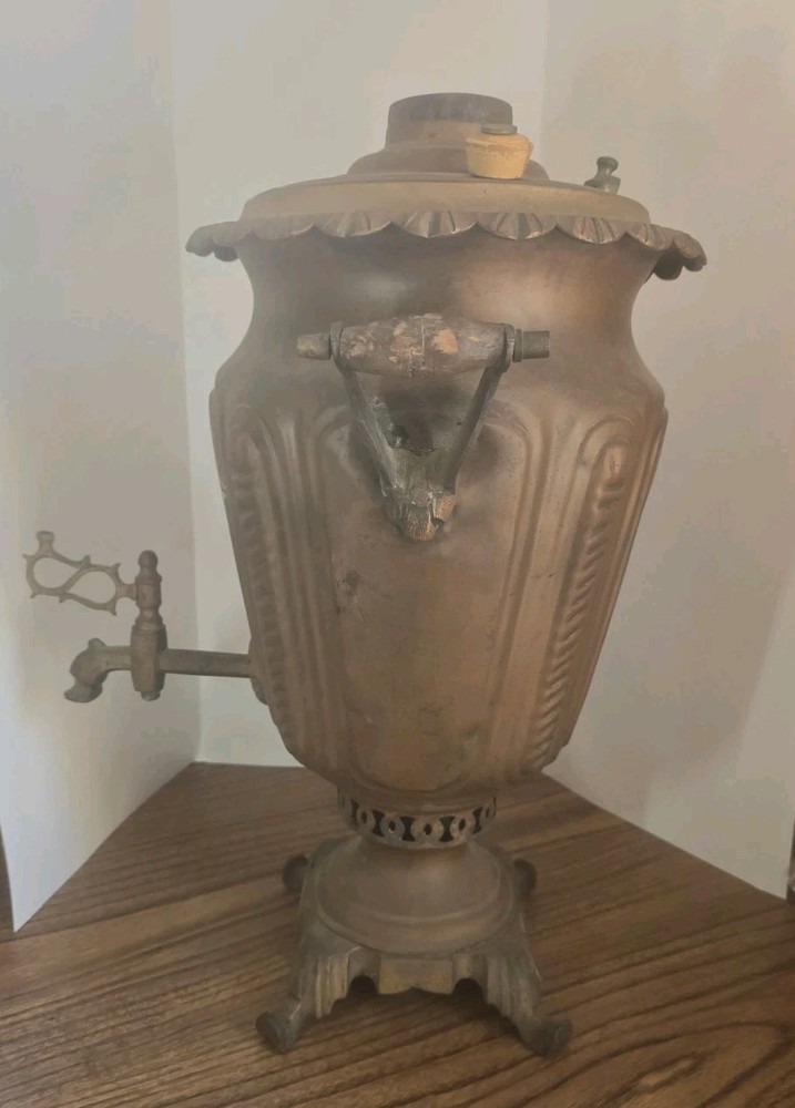 A BIG HEAVY OLD MIDDLE EASTERN COPPER SAMOVAR (17.5") HIGH