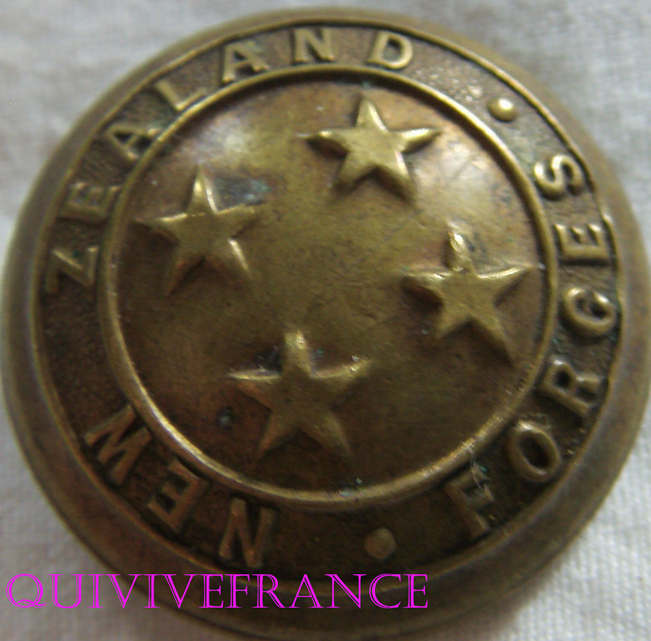 B888 - NEW ZEALAND FORCES BUTTON