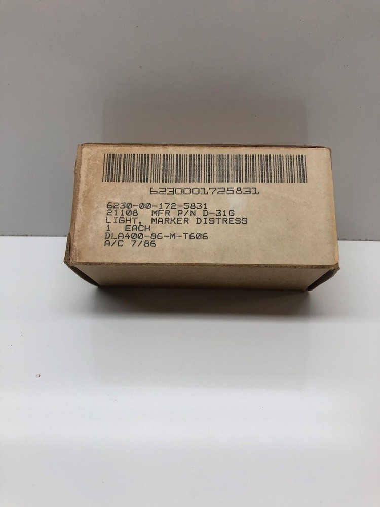 GREEN D-31 DISTRESS MARKER LIGHT