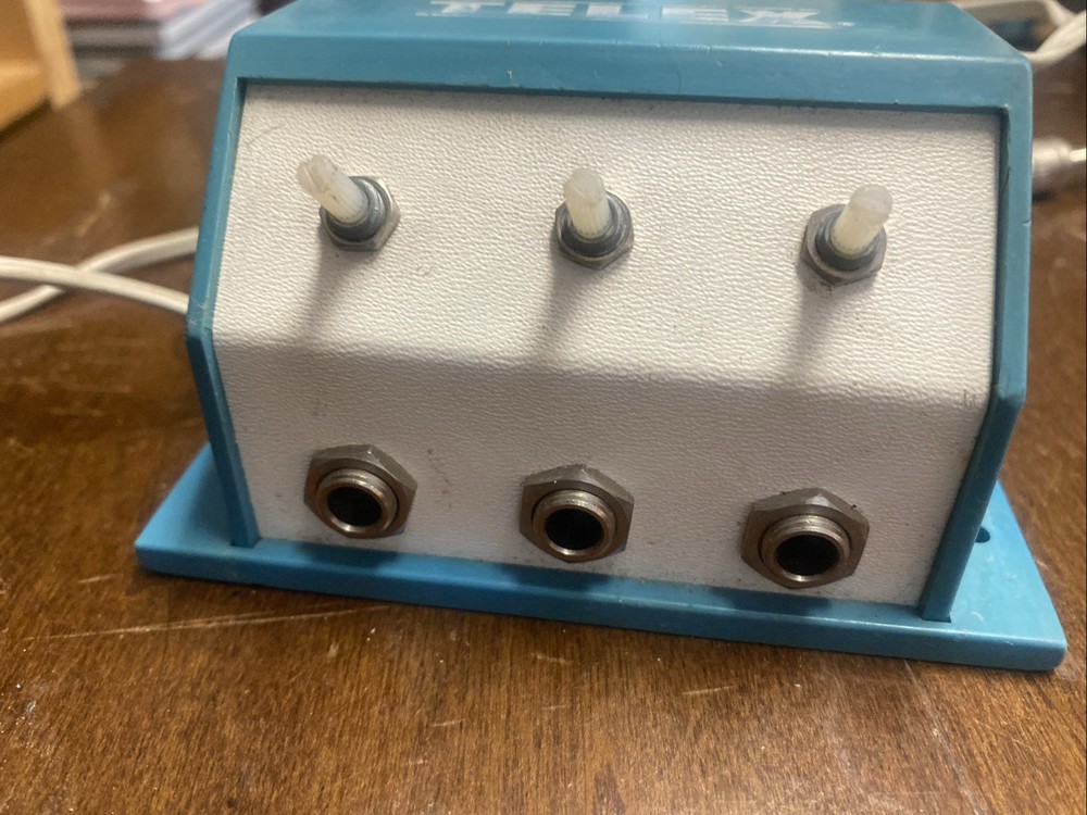 Telex 8 Speaker/Headset Distribution Box 753
