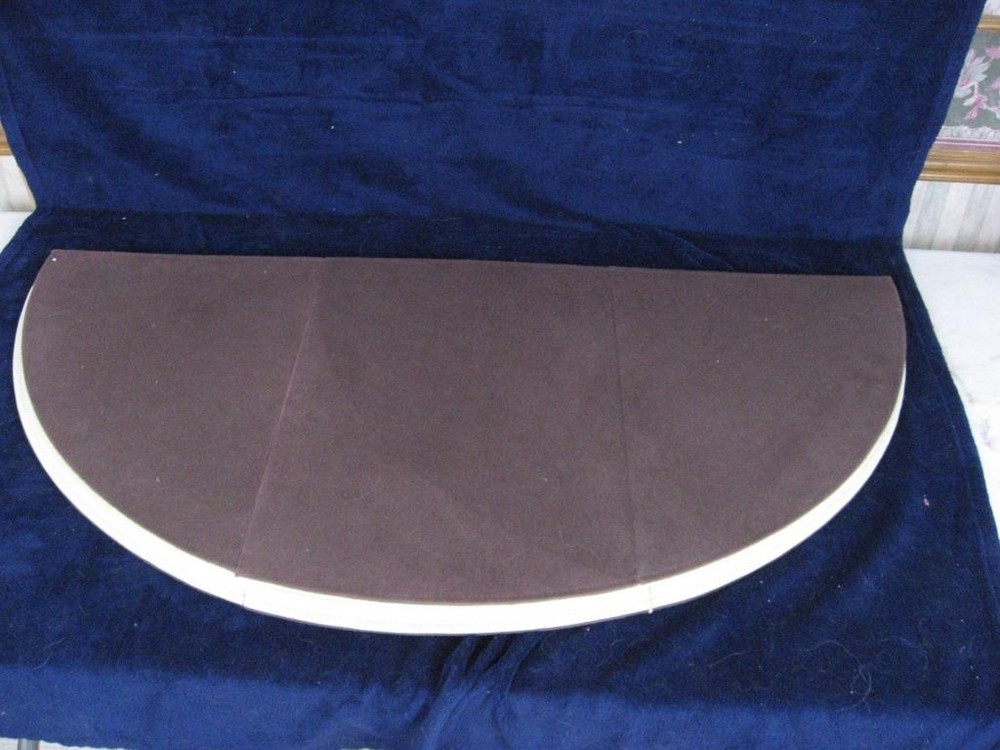 Broyhill Brasilia Round Dining Table Protector Pad