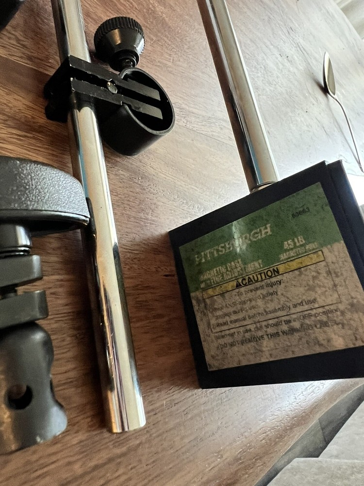 Multipositional Magnetic Base With Fine Adjustment USA