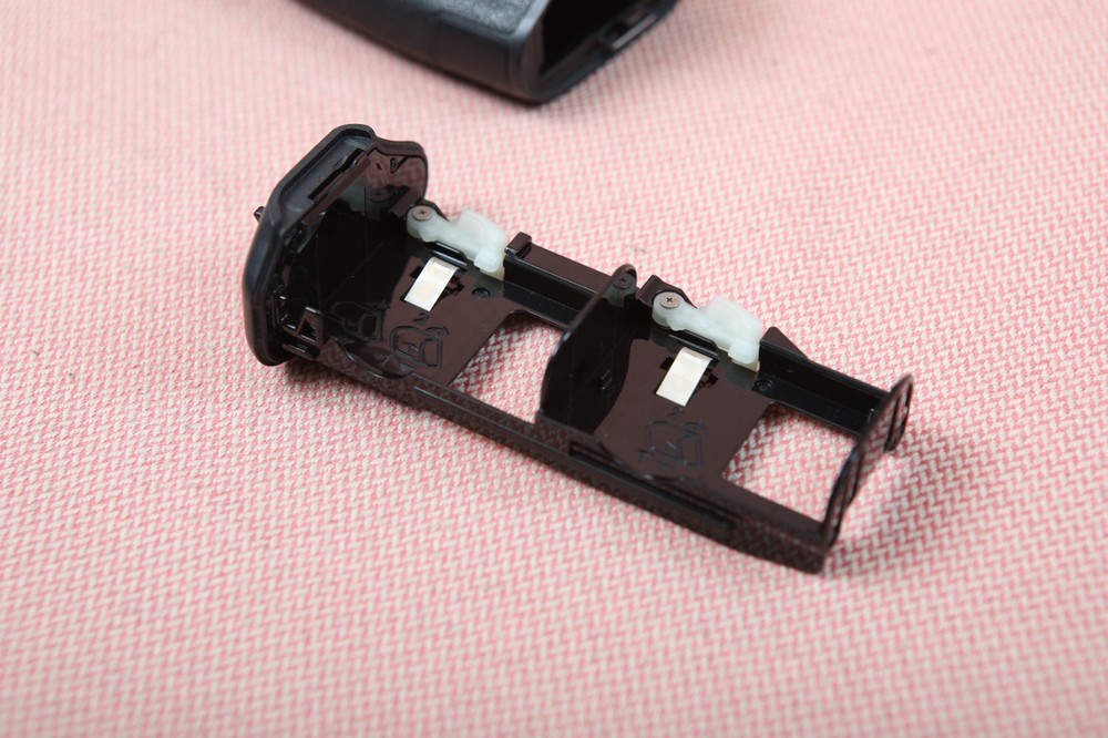 Canon BG-E22 Battery Grip for EOS R Mirrorless Camera OEM
