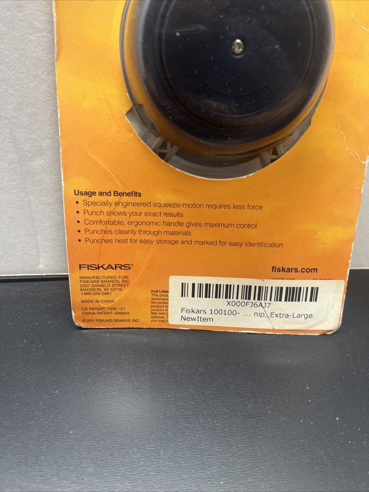 Fiskars X-Large Snip Snip Scissors Punch