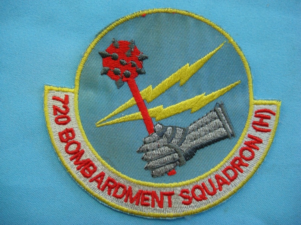 VIETNAM WAR PATCH, USAF 720th BOMBARDMENT SQUADRON " OPERATION ARC LIGHT "