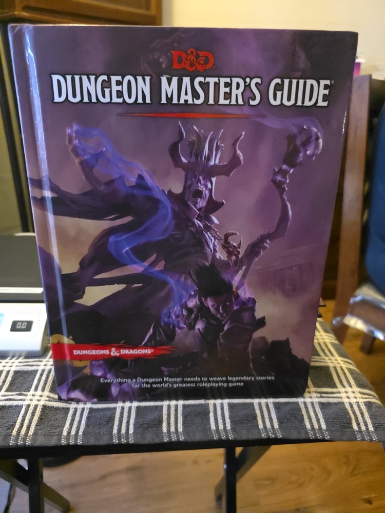 Dungeons and Dragons Dungeon Master's Guide Book