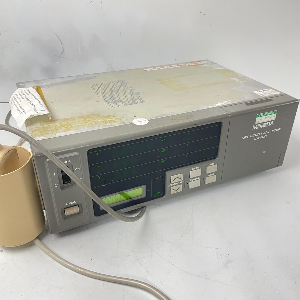MINOLTA CA-100 CRT Color Analyzer with probe