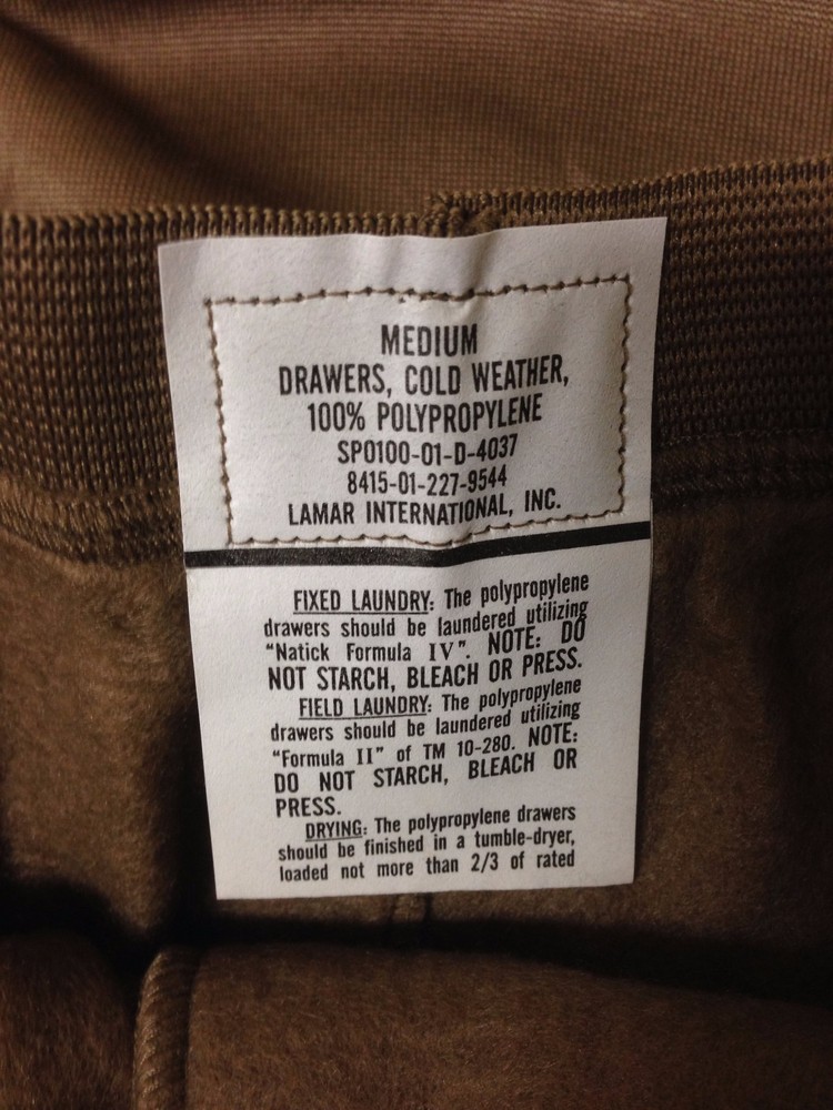 US Military Issue 100% Polypropylene "SET" Undershirt & Drawers, Size:Medium NEW