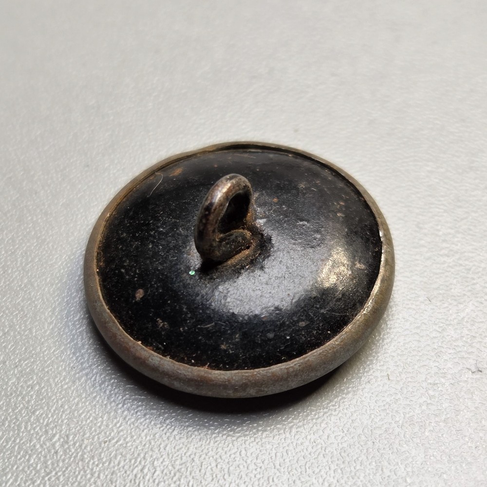 Antique Brass Button Floral approx. 7/8 in Loop Shank