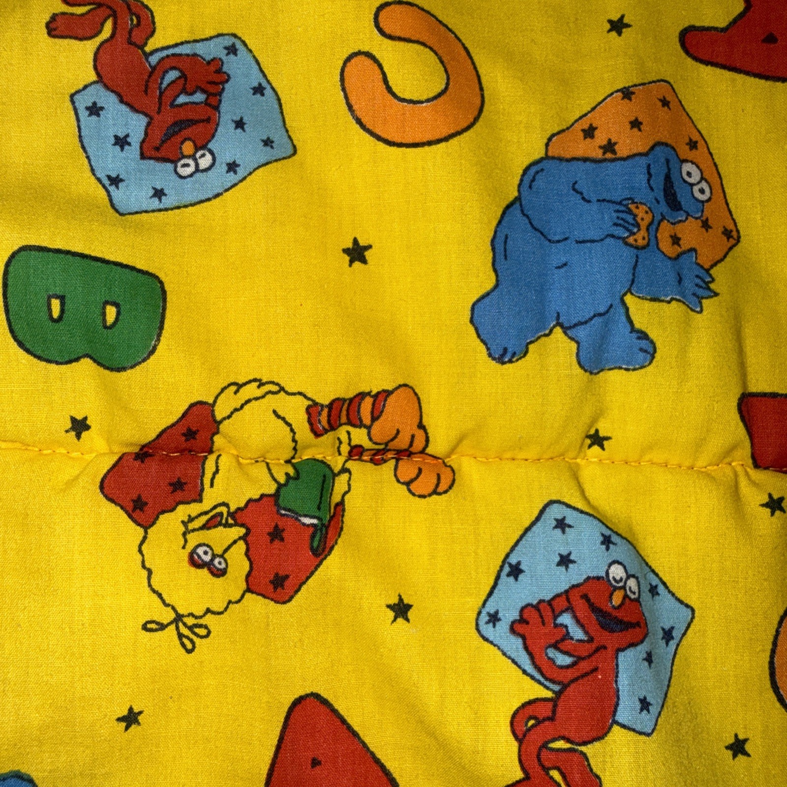 Vintage Big Bird Sesame Street Yellow Kids Sleeping Bag 39X25 Folds Into Pillow