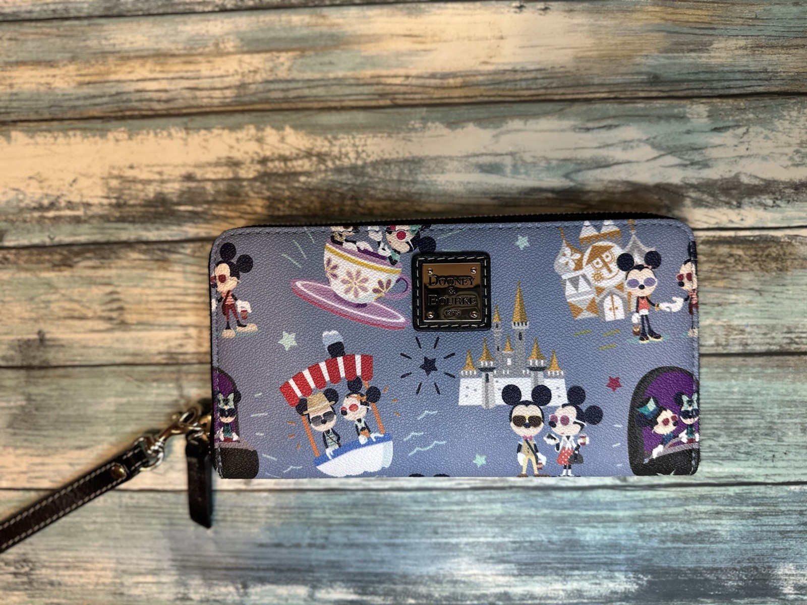 Disney Parks Dooney & Bourke Hipster Mickey & Minnie Attraction Wallet 🔥EUC