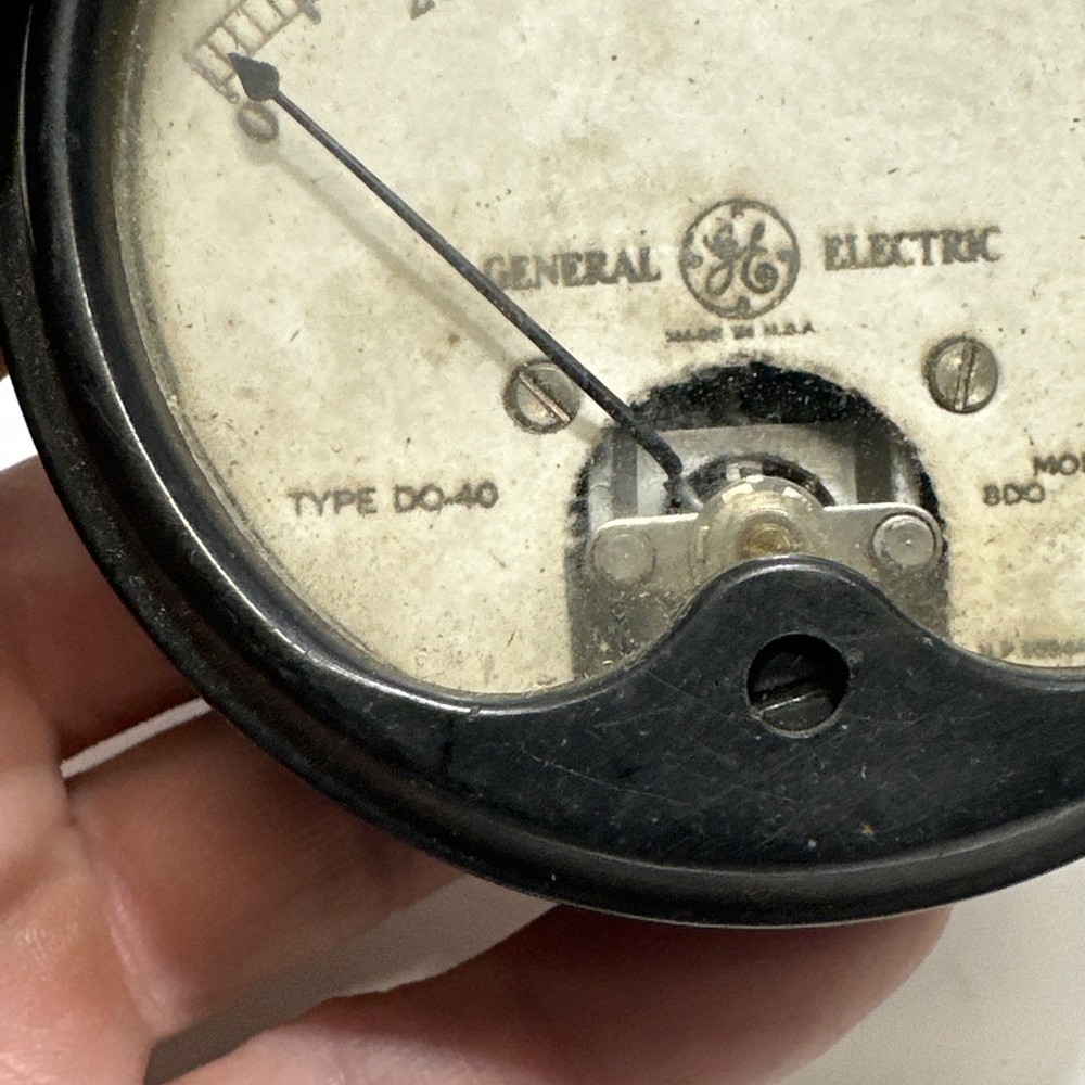 General Electric Type D0-40 Model 8D0 Cycles Per Sec Panel Meter